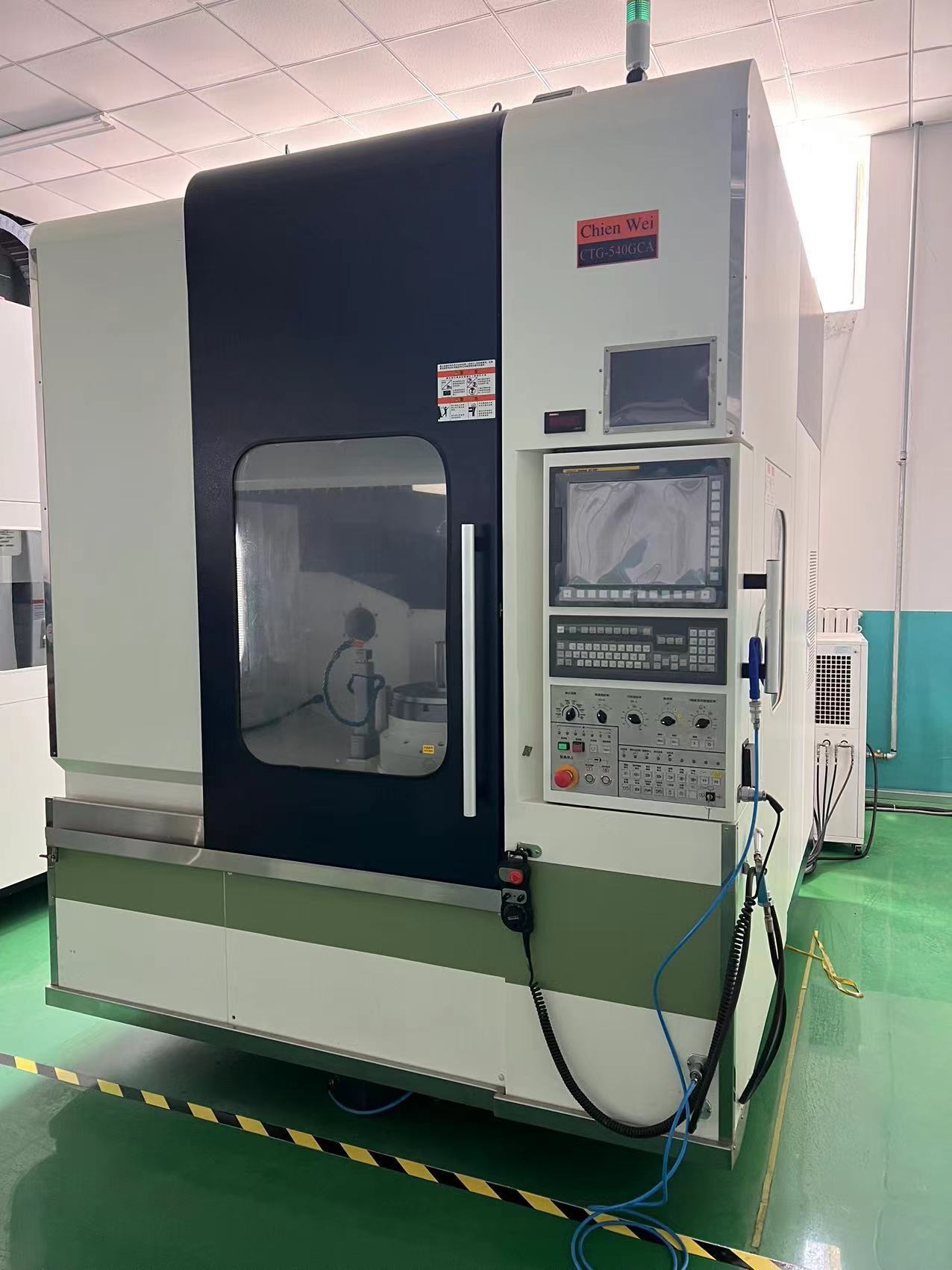 Used Chien Wei CTG-540GCA CNC Gear Grinder from Taiwan