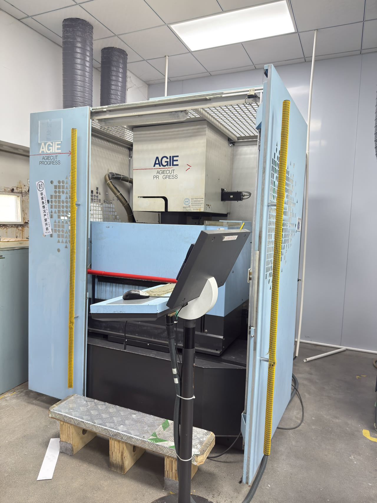 Used AGIE AGIECUT Progress 2 Wire EDM Machine 2013 Swiss
