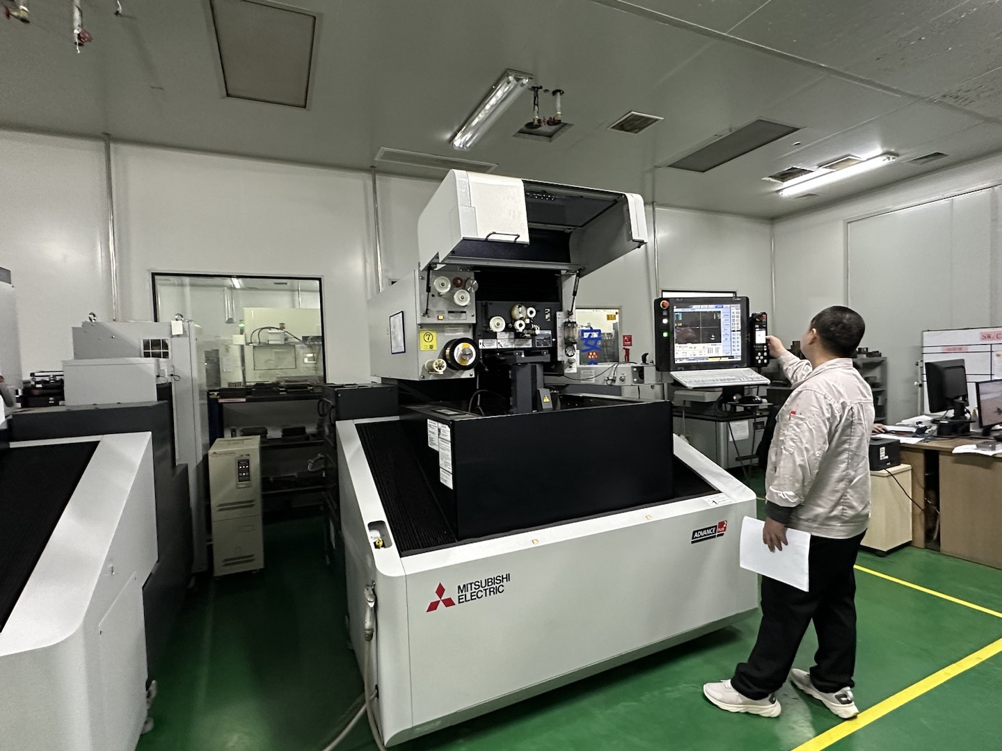 Used Mitsubishi MV1200S Wire EDM for Sale Japan EDM Machine
