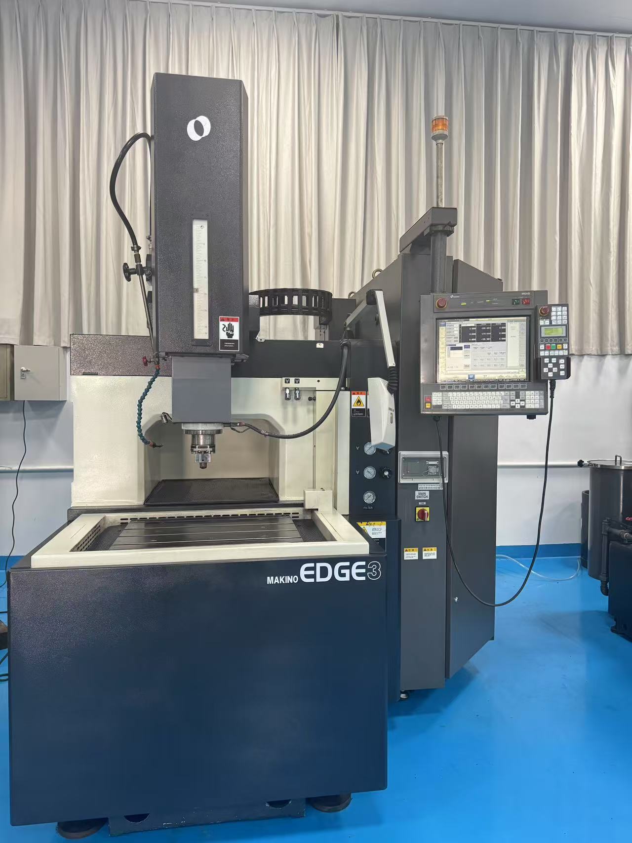 Used Makino EDGE3 CNC Sinker EDM Machine from Japan