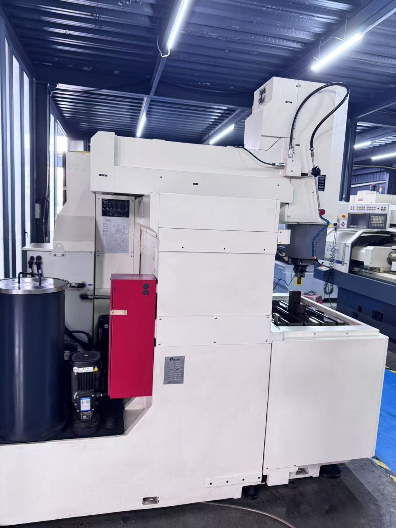 Used Makino EDGE3i CNC Sinker EDM Machine for Sale