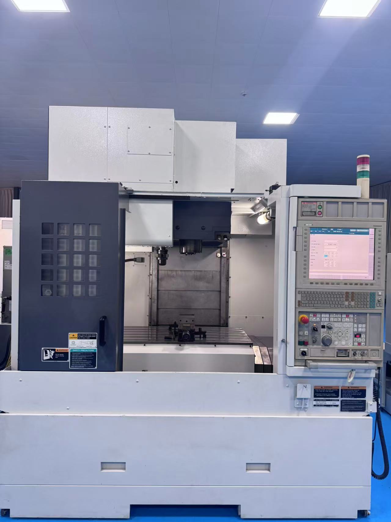 Used MORI SEIKI NVD5000 α1A/40 VMC Japan 20,000 RPM