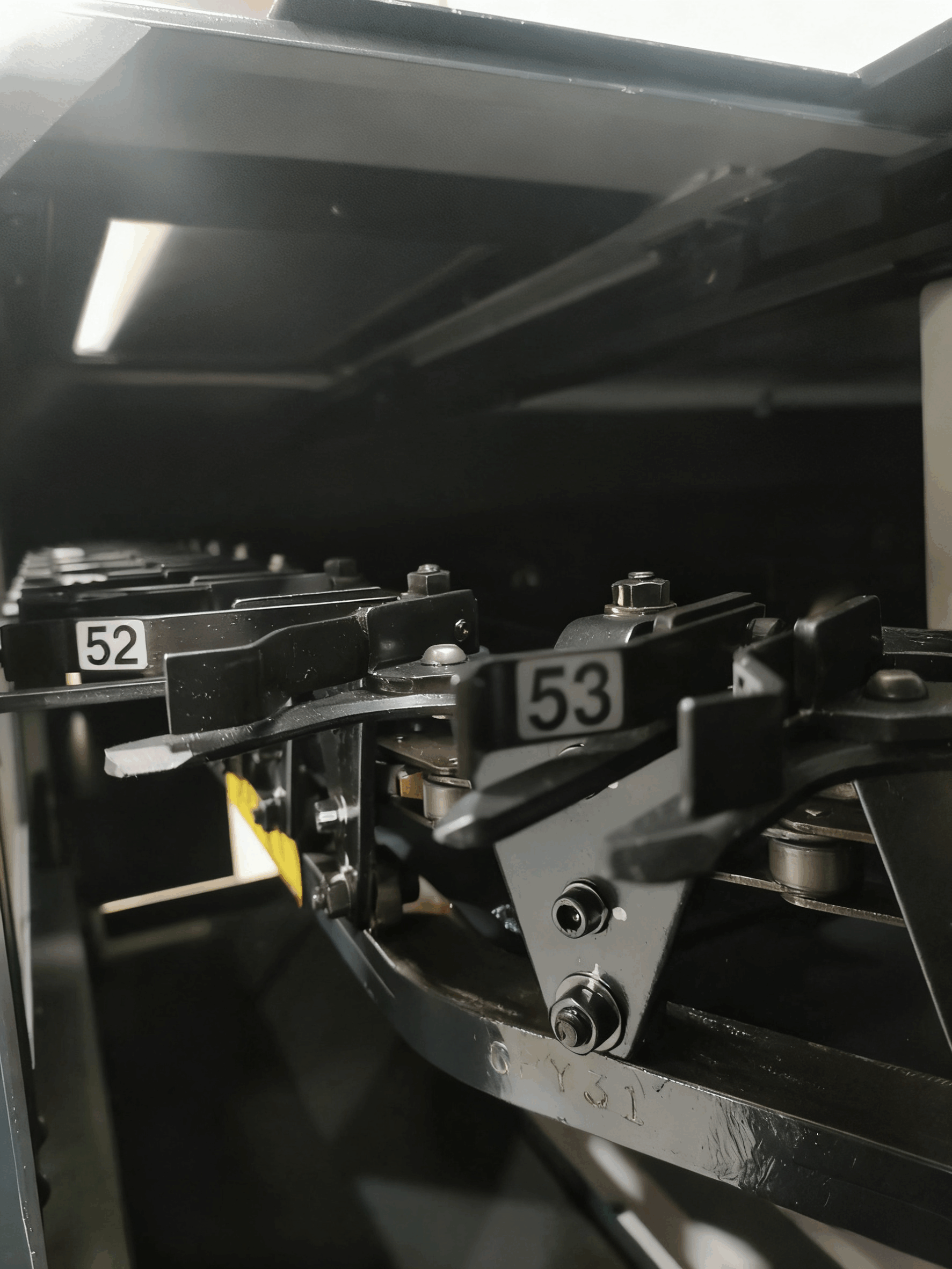 Makino V33