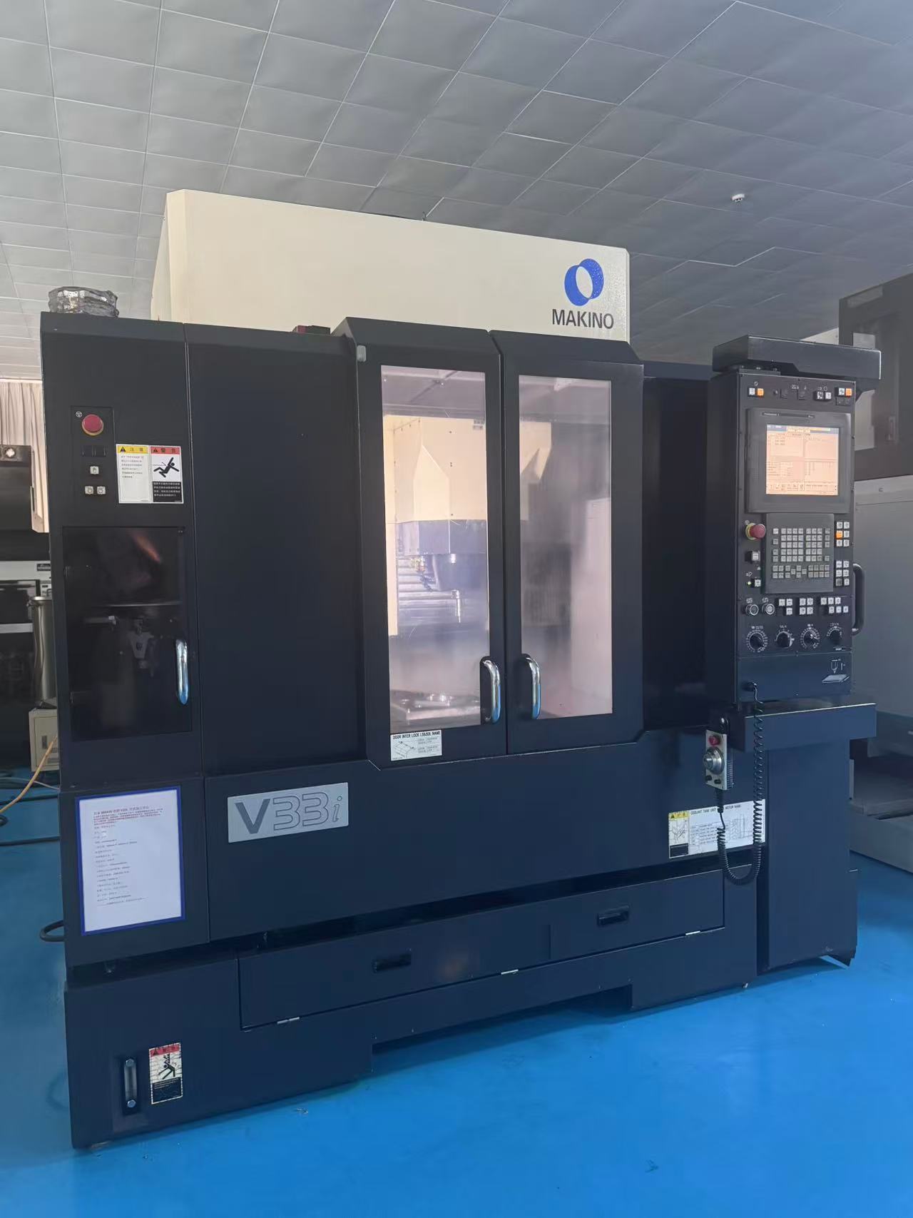 Used Makino V33i CNC Vertical Machining Center from Japan