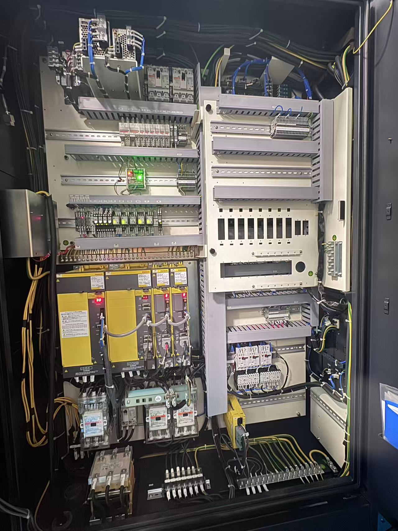 Makino V33i