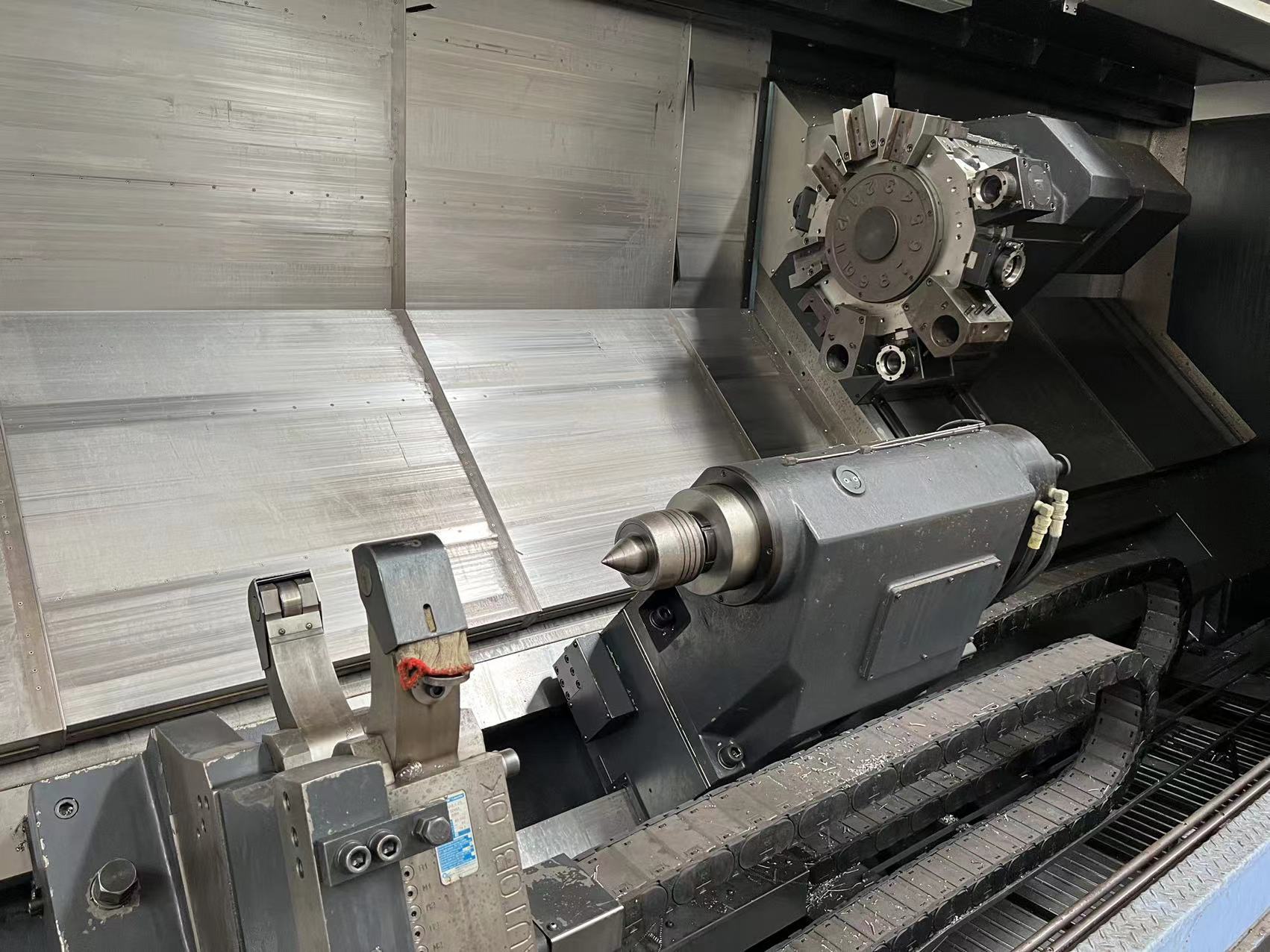 Used South Korean Doosan PUMA 800XLM Heavy-Duty CNC Mill-Turn Center