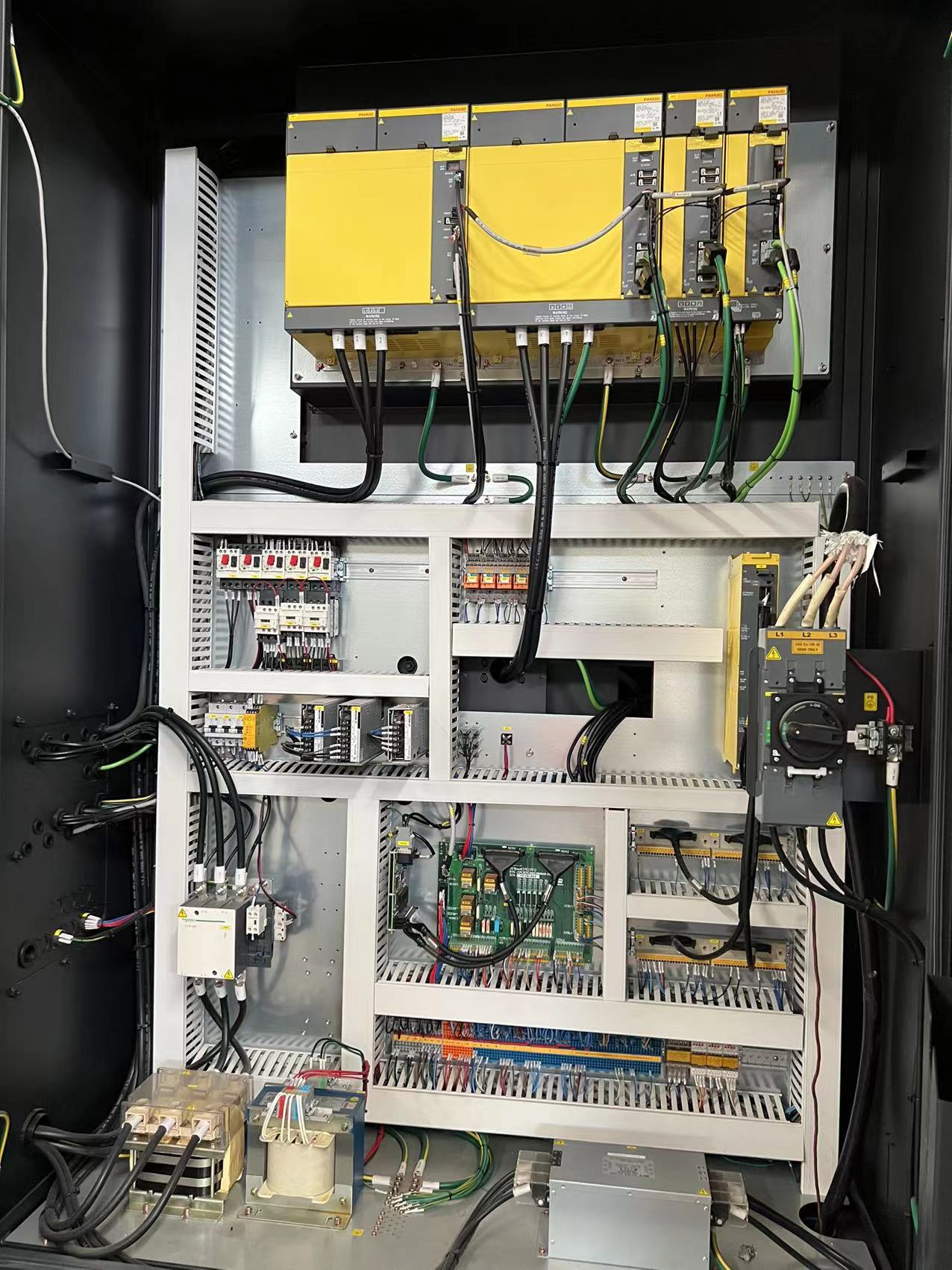 Doosan PUMA 800XLM