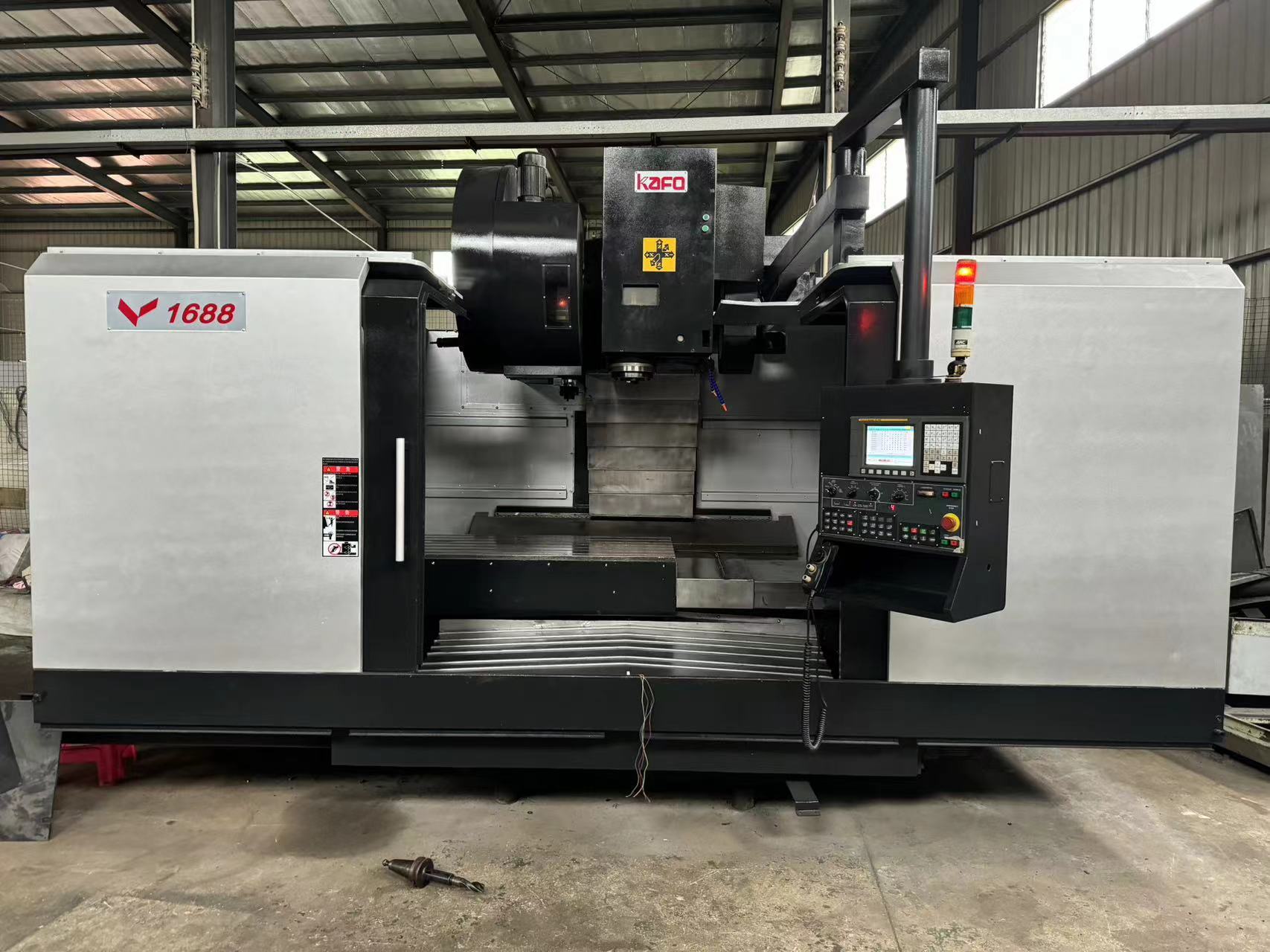Used KAFO VMC-1688 CNC Machining Center