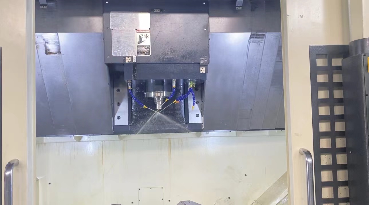Makino V77 CNC Vertical Machining