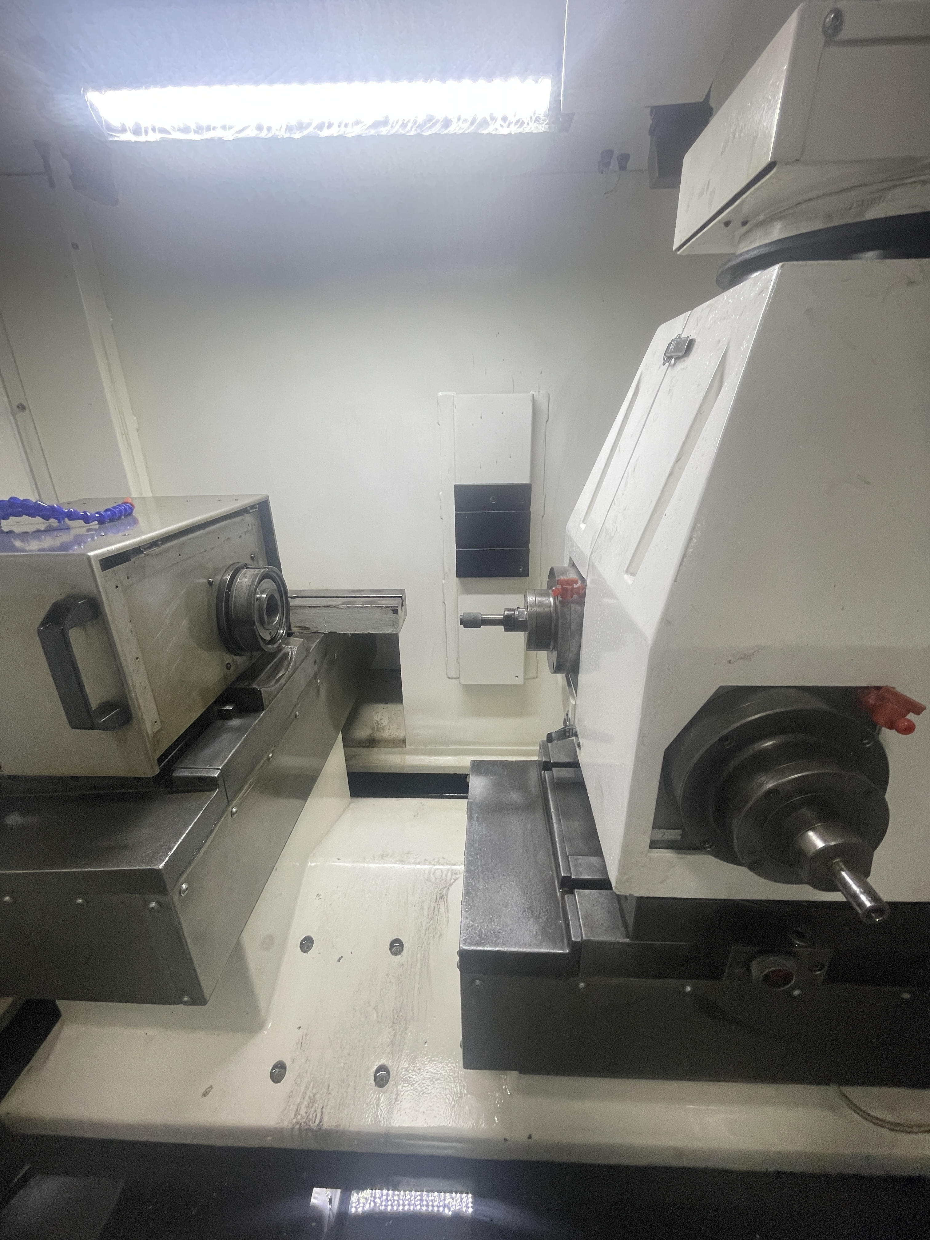 Voumard 110 CNC Grinding Machine