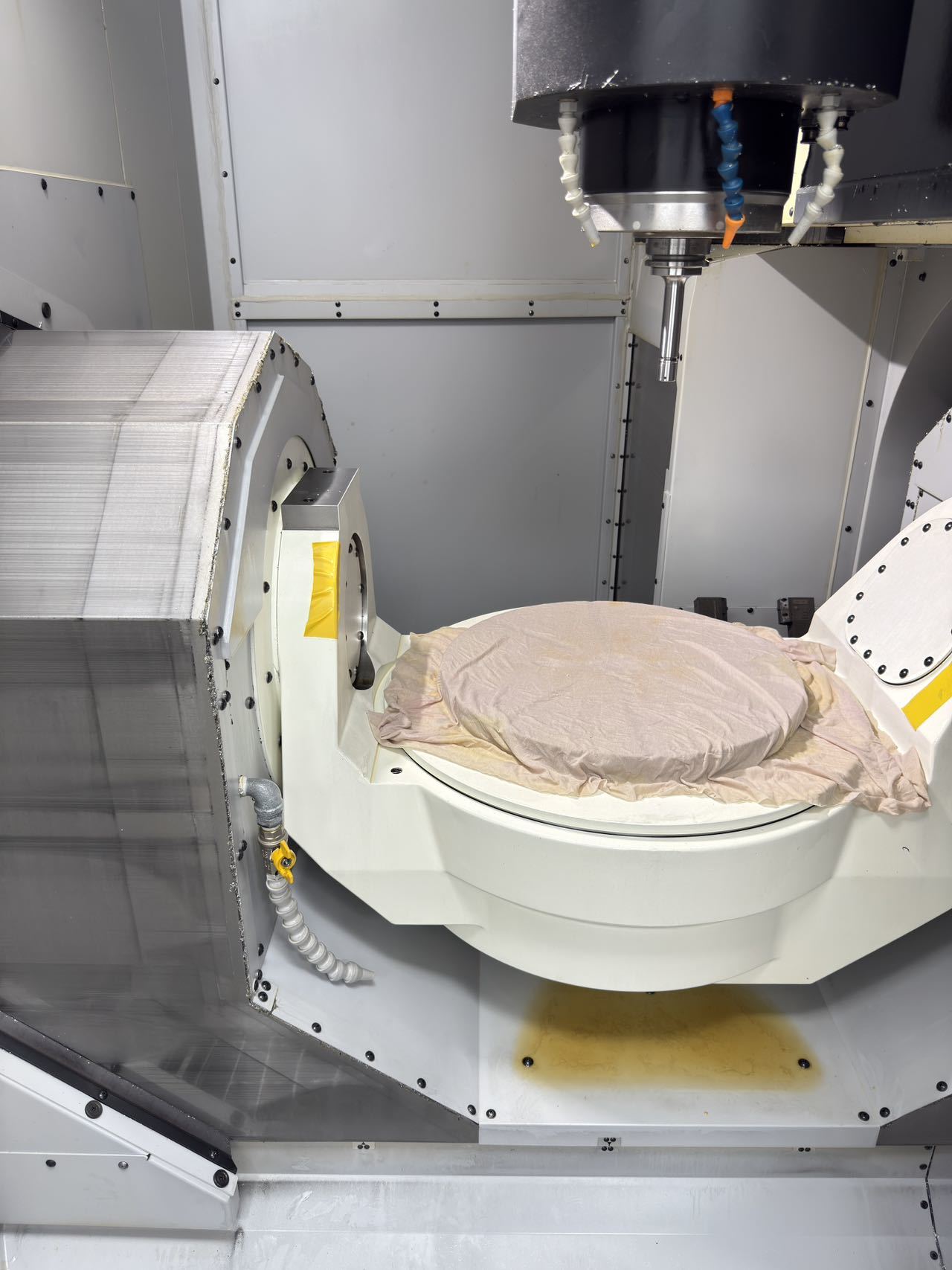 Makino D500 5-Axis