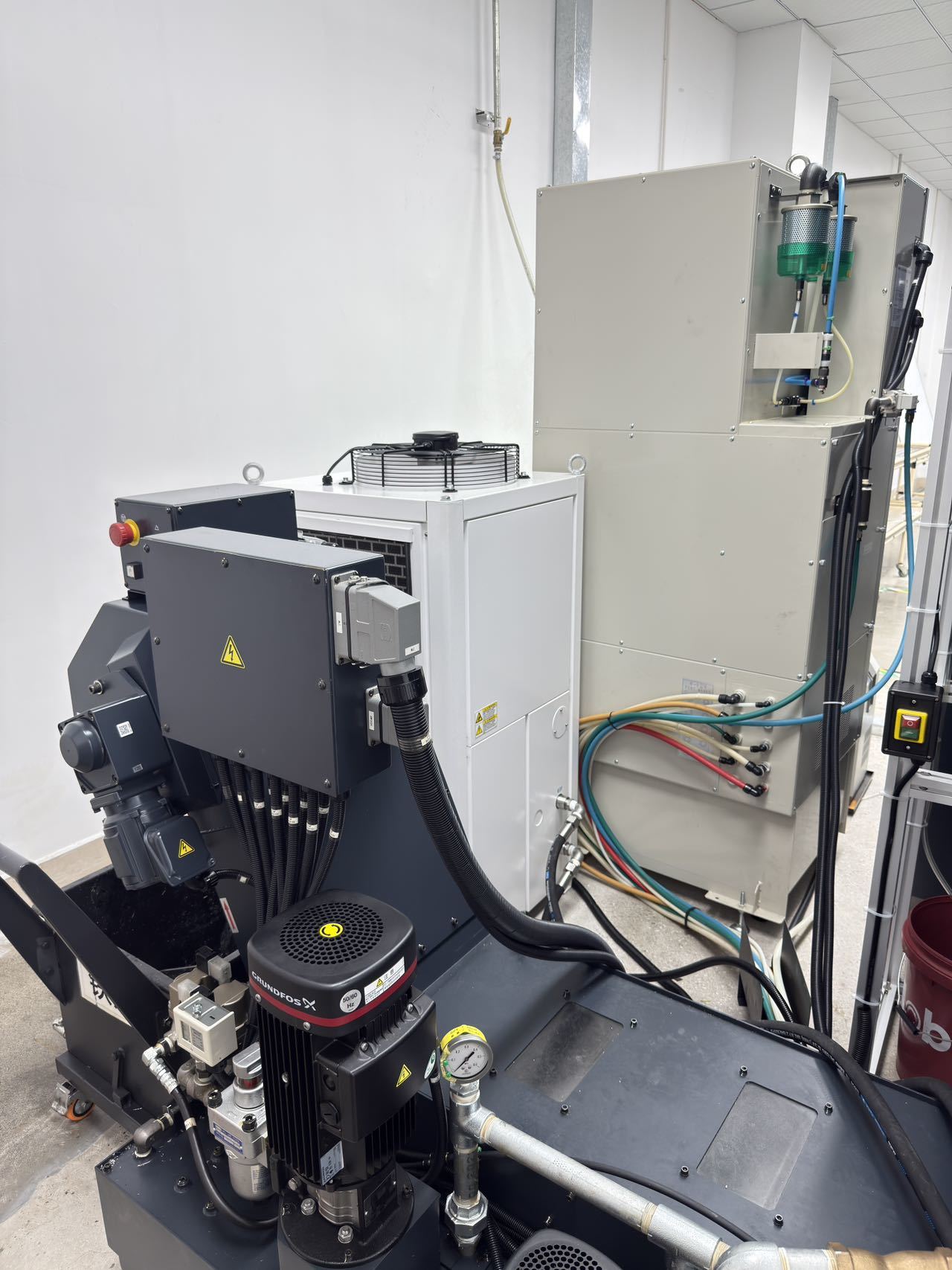 Makino D500 5-Axis