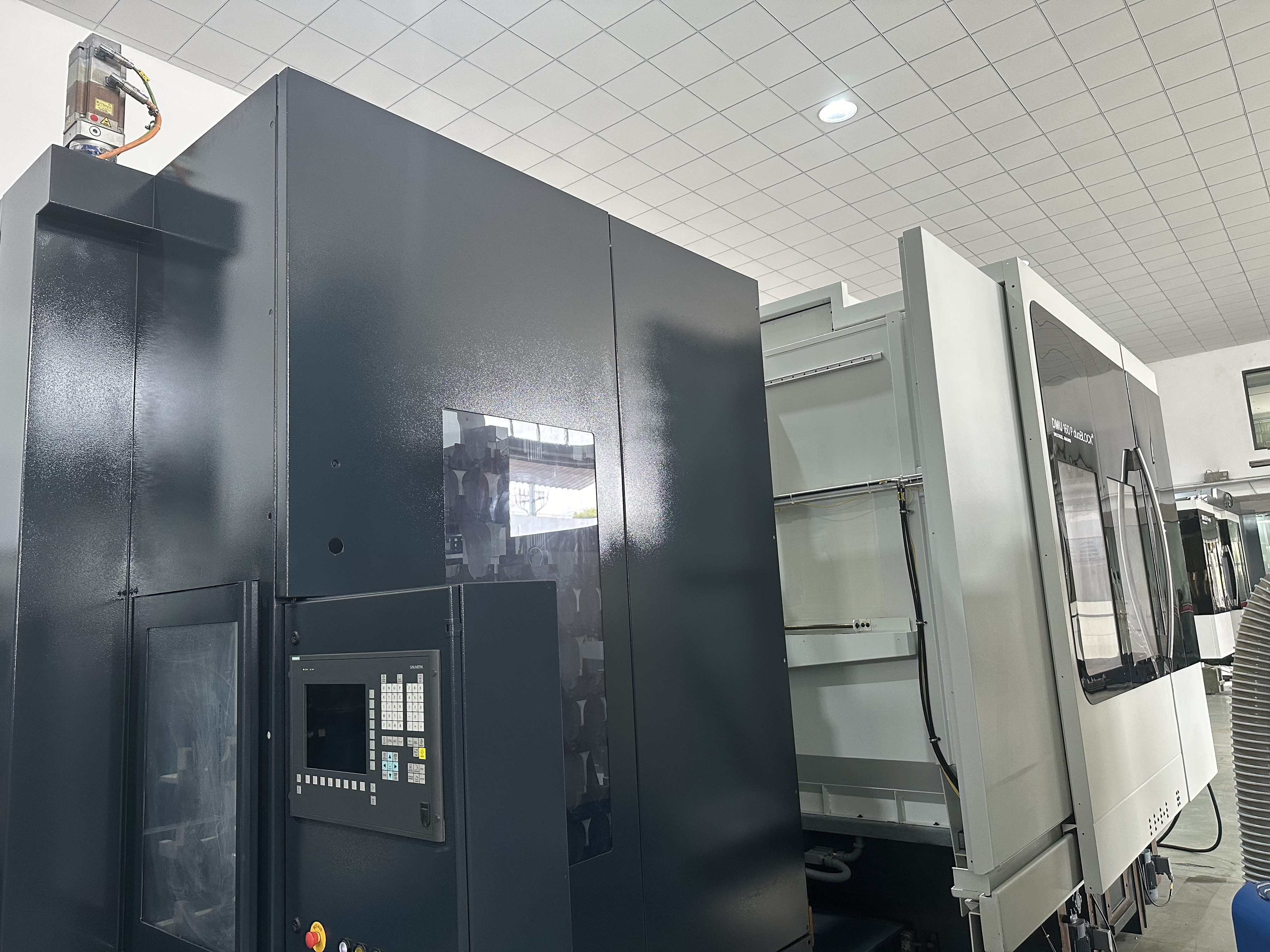 DMG MORI DECKEL MAHO DMU 160 P duoBLOCK