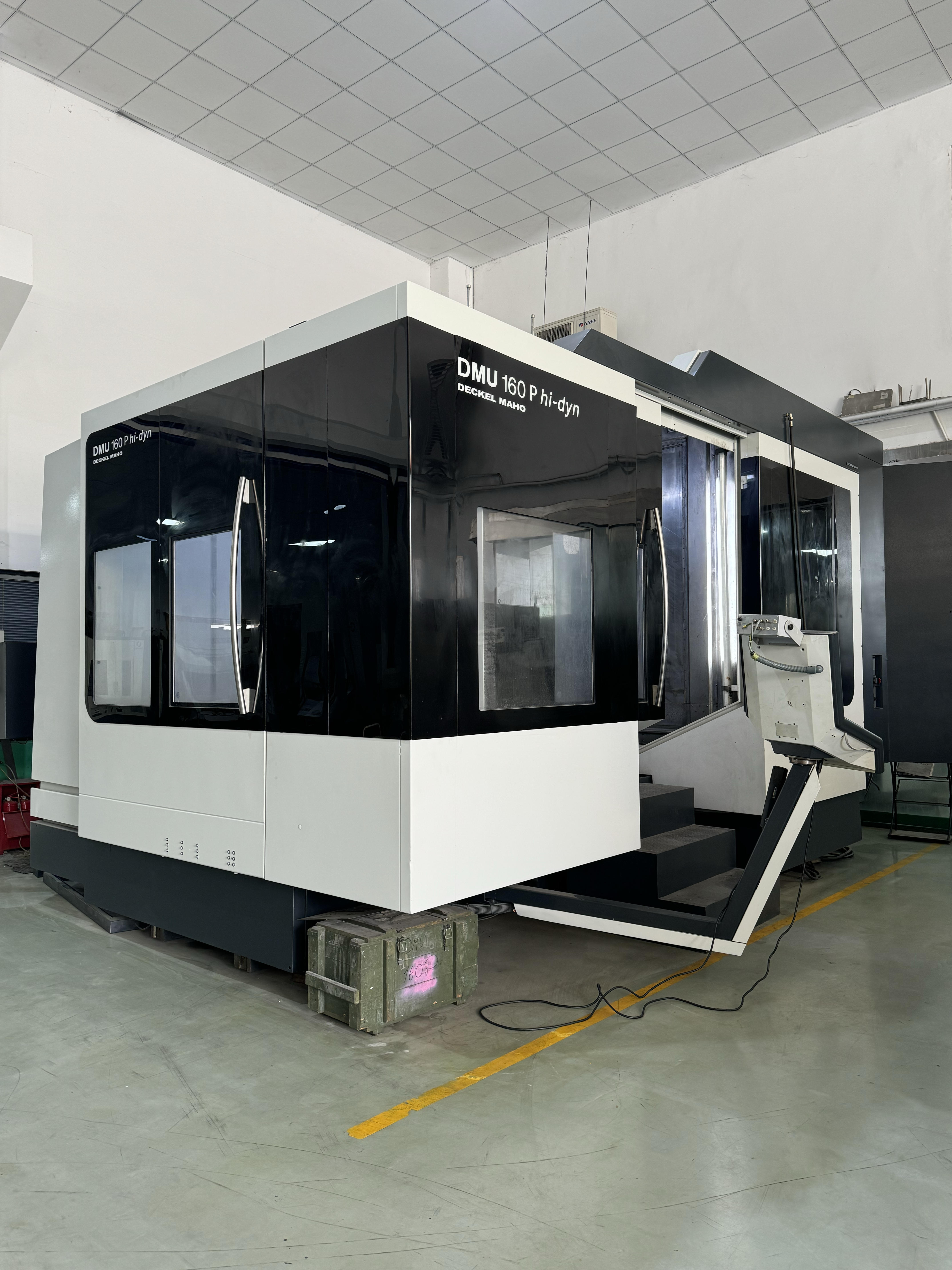 Used German DMG DECKEL MAHO DMU 160P hi-dyn 5-Axis CNC