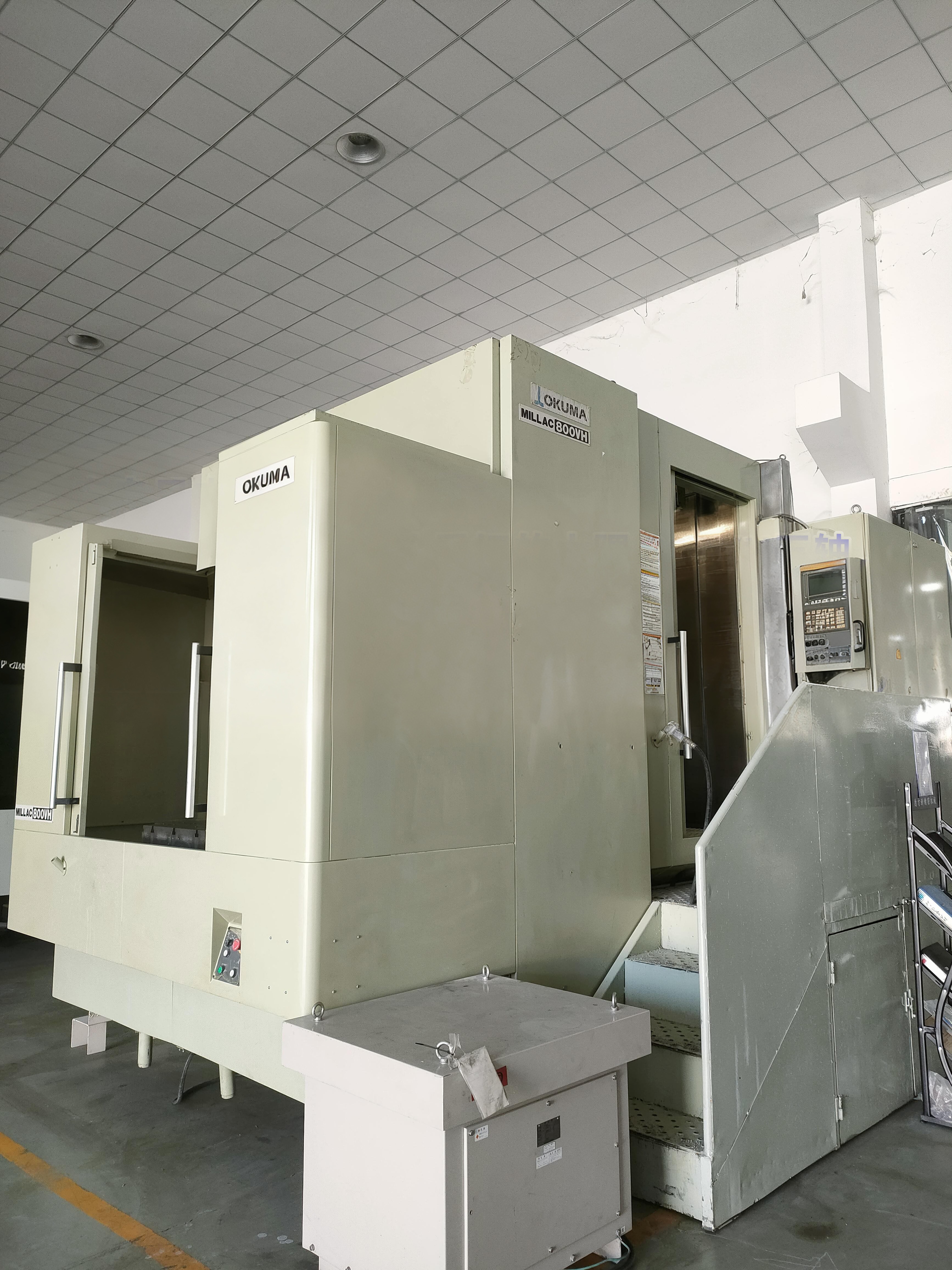 Mesin CNC 5 Sumbu Bekas OKUMA MILLAC 800VH