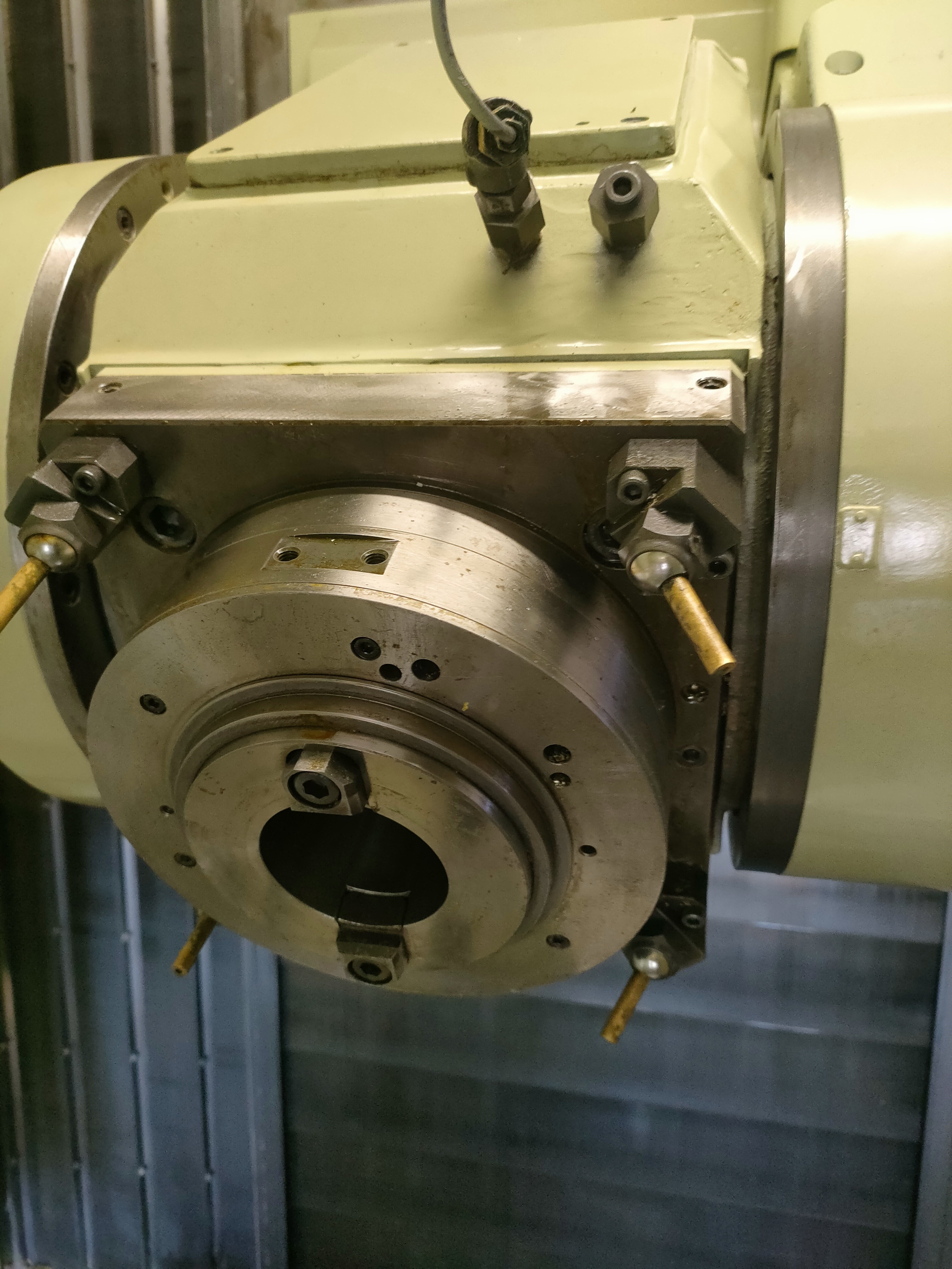 OKUMA MILLAC 800VH 5-Axis