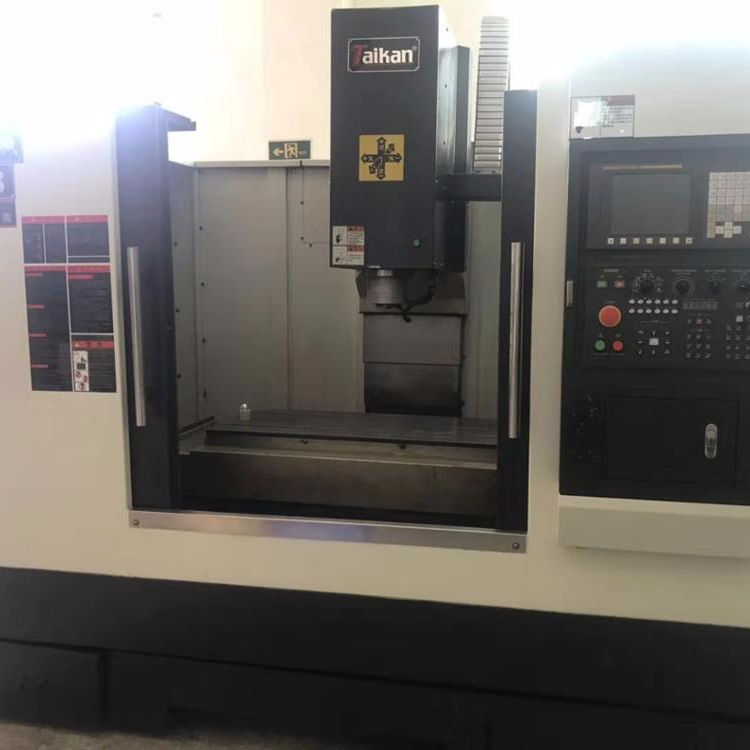 Used Taikan T-8 CNC Vertical Machining Center | FANUC Control