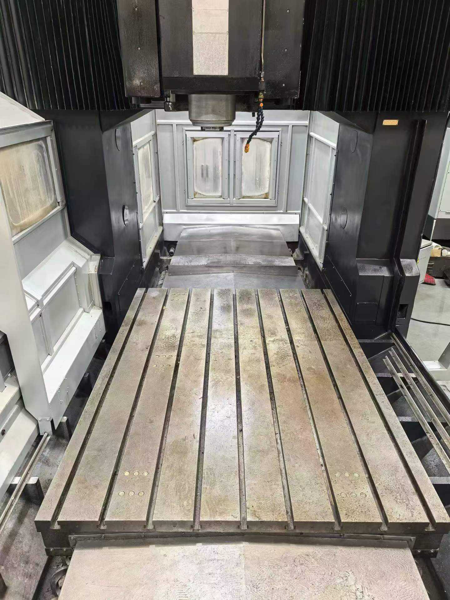 WELE RB212 CNC Vertical Machining Center
