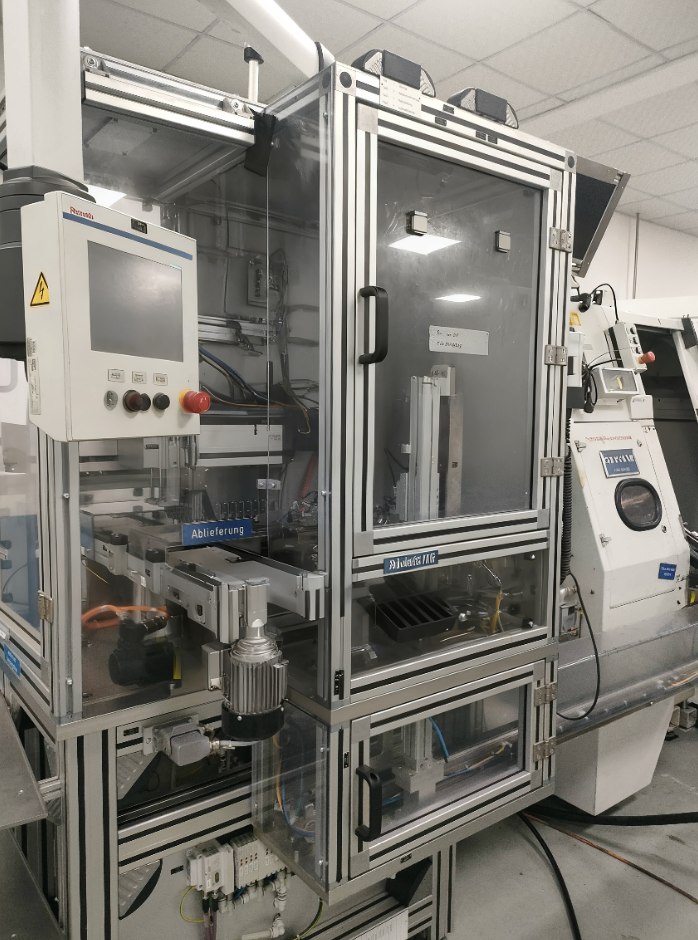 Rettificatrice per interni CNC VOUMARD 100 usata | FANUC 16i