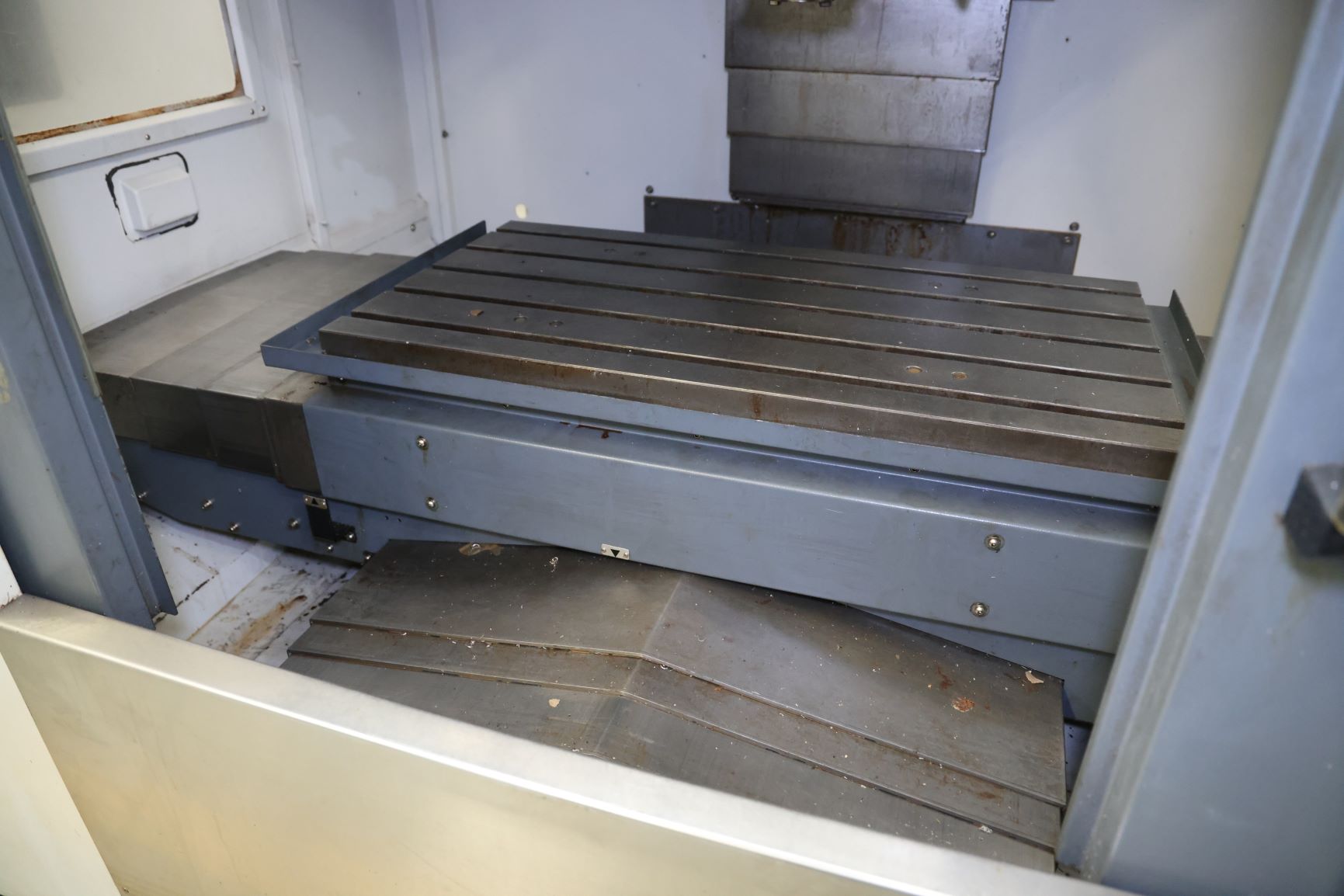 YCM FV85A Vertical Machining Center